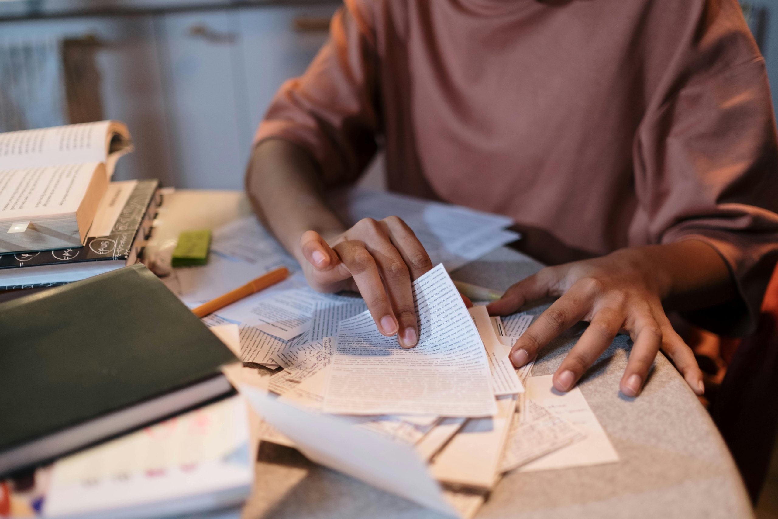 Inscrição nas provas de equivalência à frequência e Exames finais nacionais do Ensino secundário.